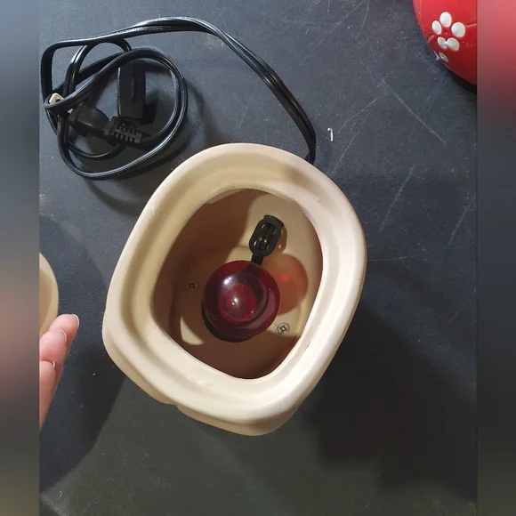 Halloween skull wax warmer night light NWOT - Picture 4 of 6